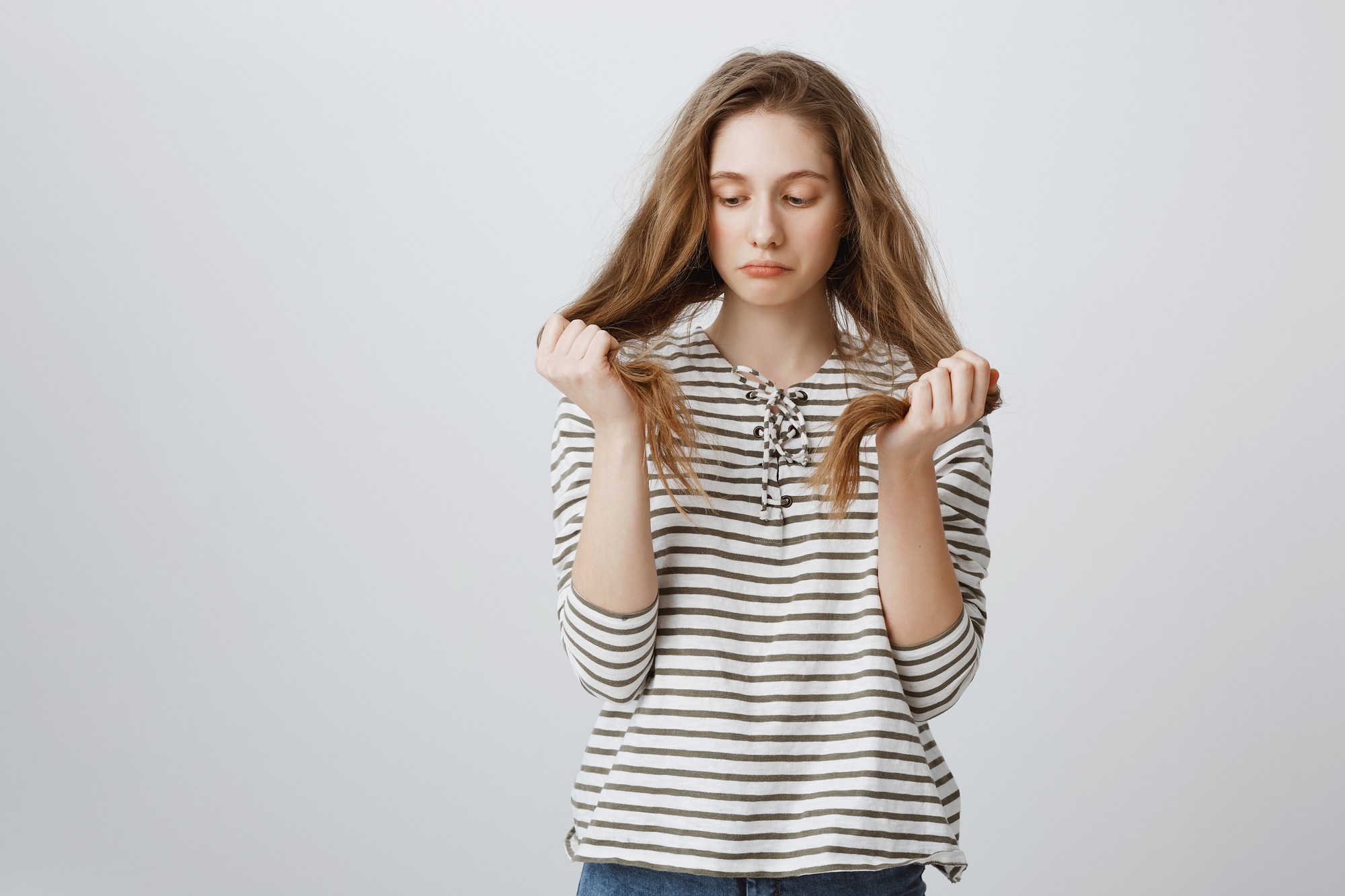 Pourquoi vos cheveux poussent-ils lentement ?