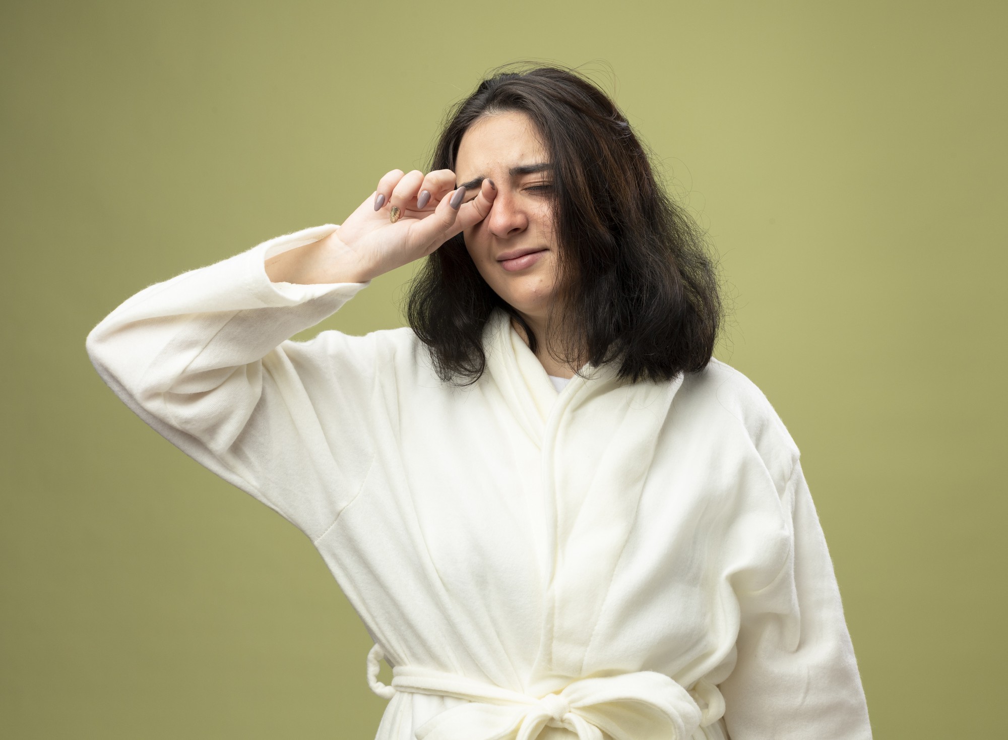 Pourquoi ma paupière gonfle-t-elle au réveil ?