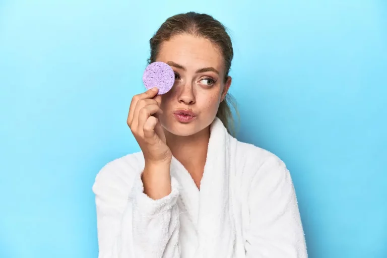 yeux gonflés allergie compresse froide hydrolat bleuet