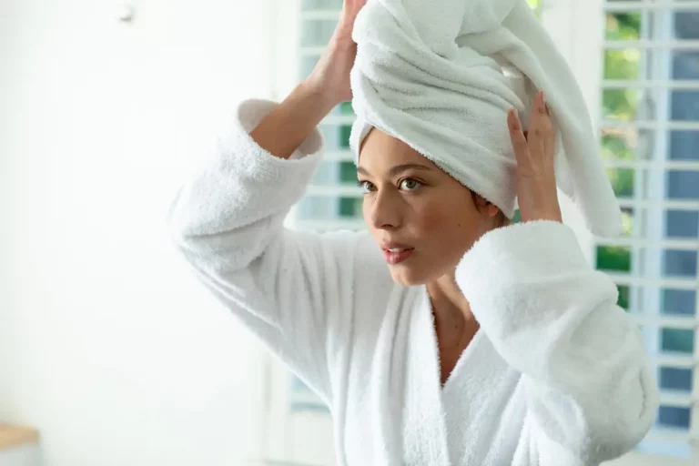 bain d huile cheveux serviette