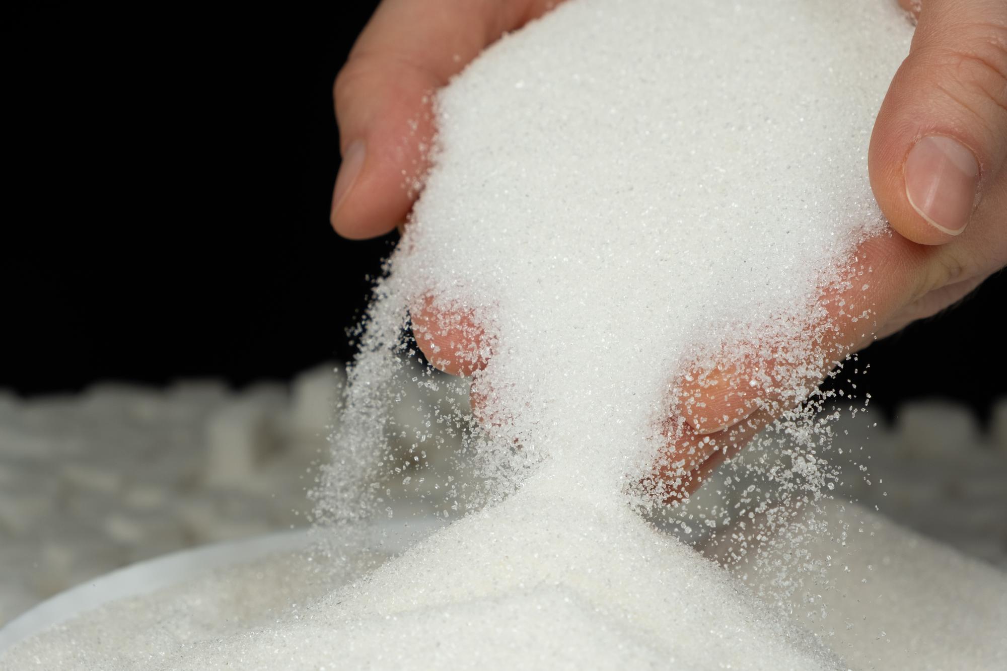 Pourquoi le sucre glace s'agglomère-t-il si vite ?
