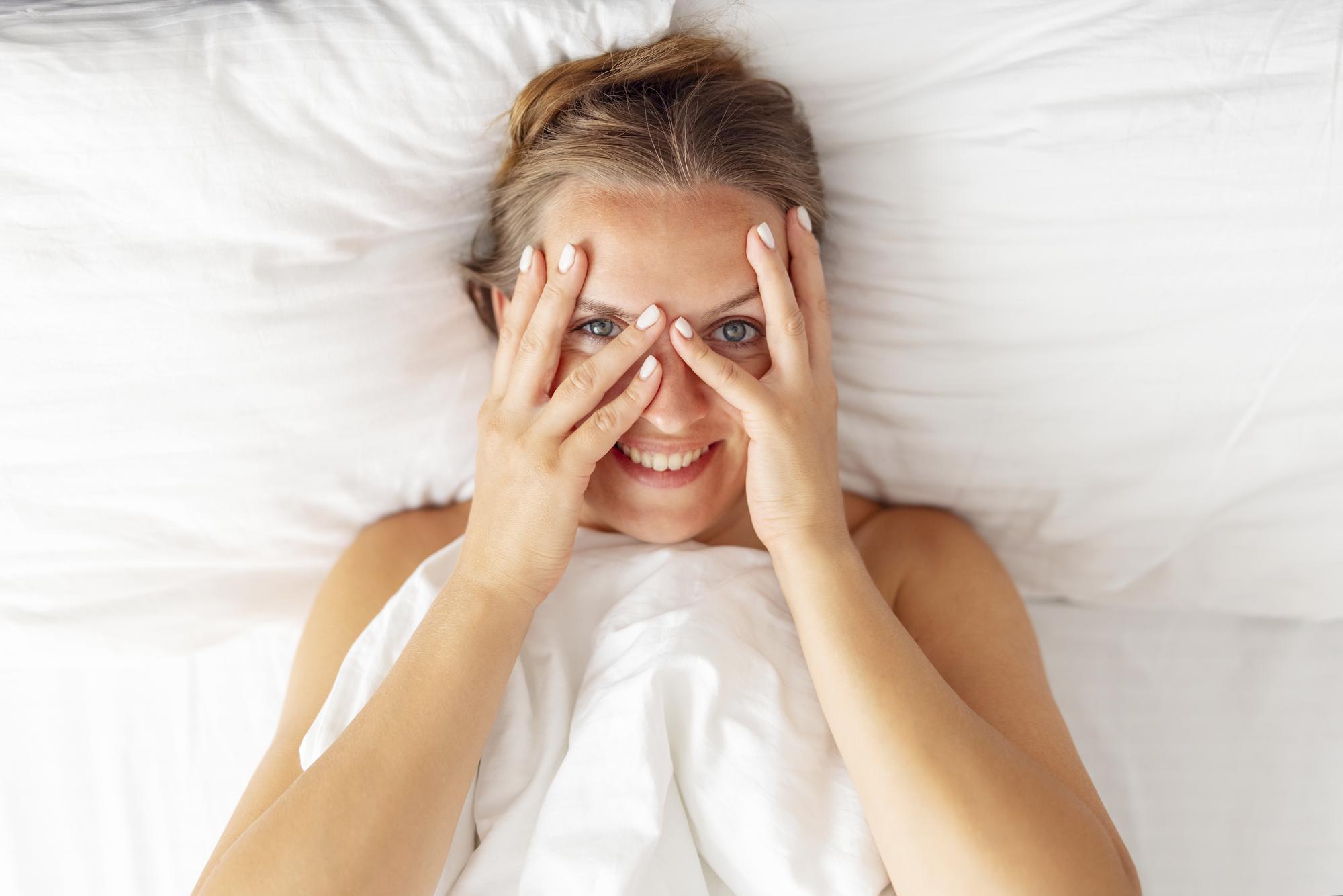 Pourquoi a-t-on les yeux gonflés au réveil ?