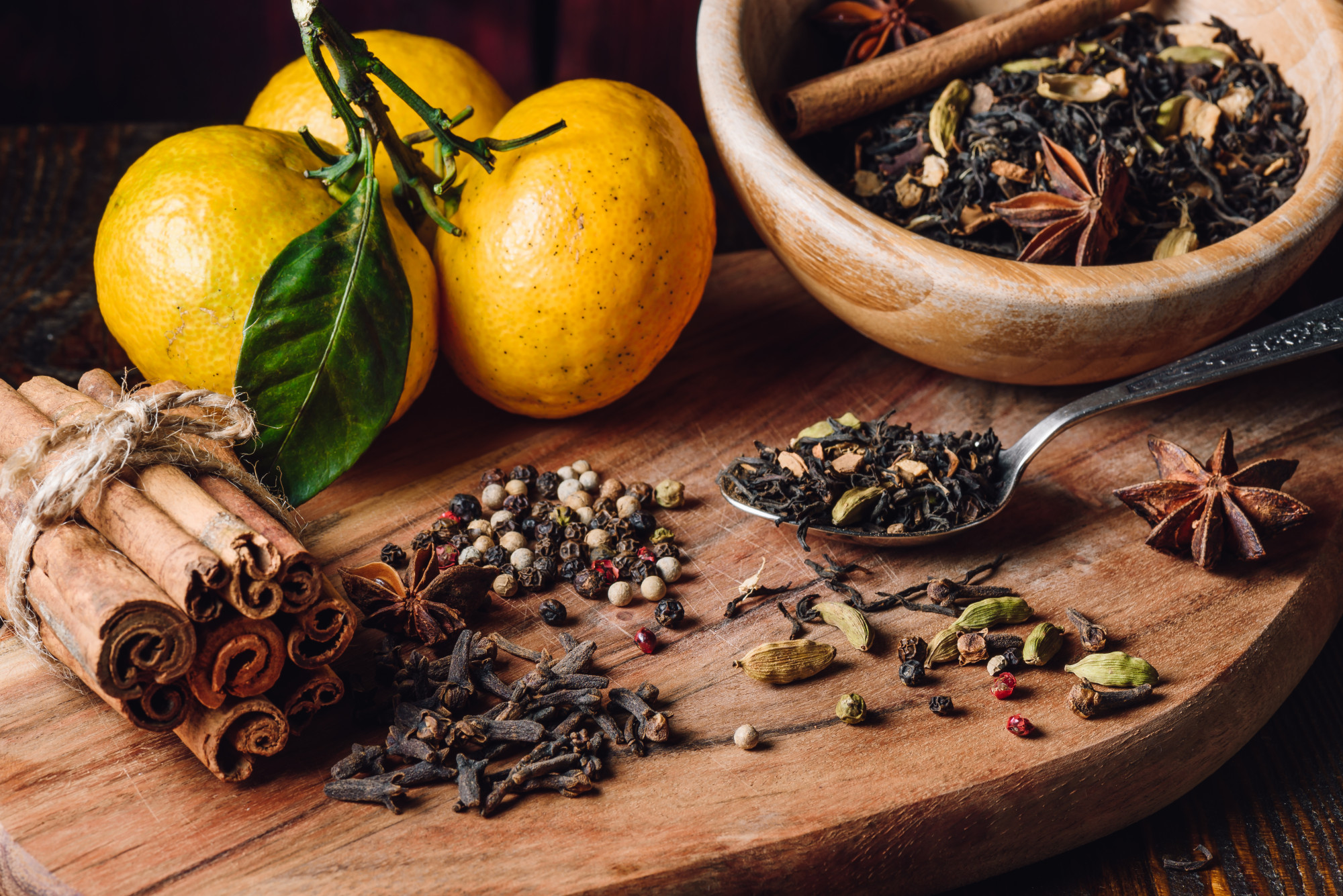 Avec quelles plantes associer le thym en tisane ?