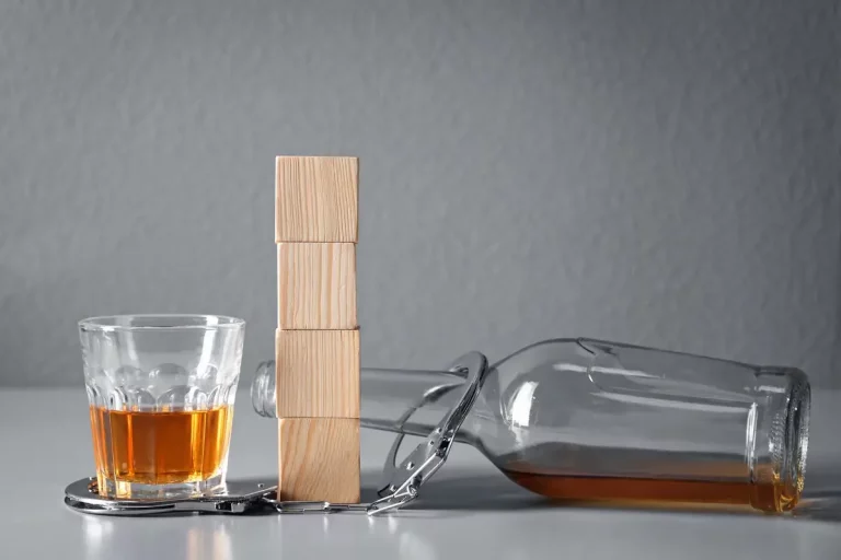 verre d alcool cassé balance pèse-personne