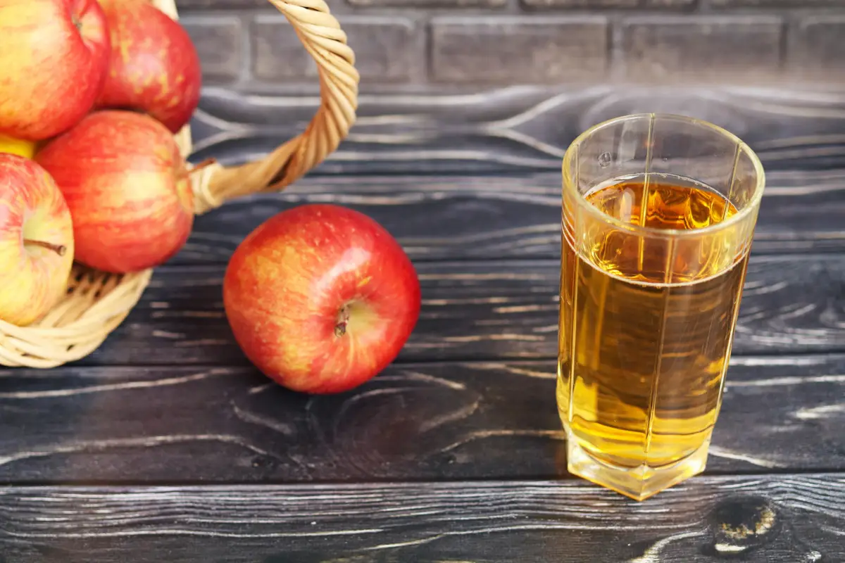 apple cider vinegar glass