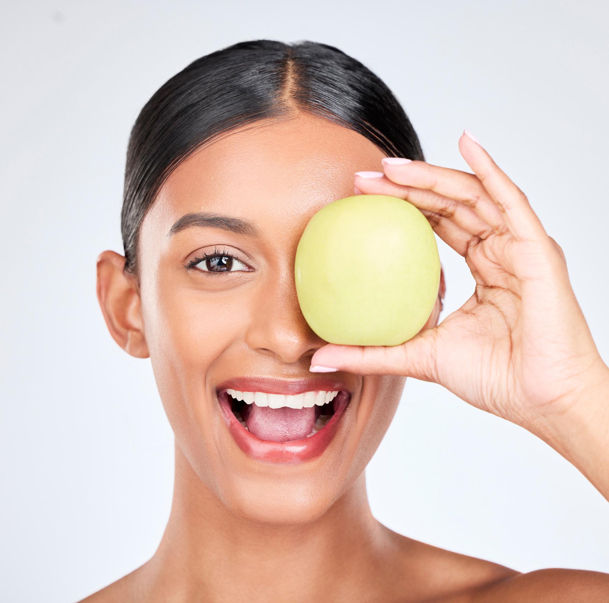 Vitamine dans la pomme et beauté de la peau : un lien à exploiter ?