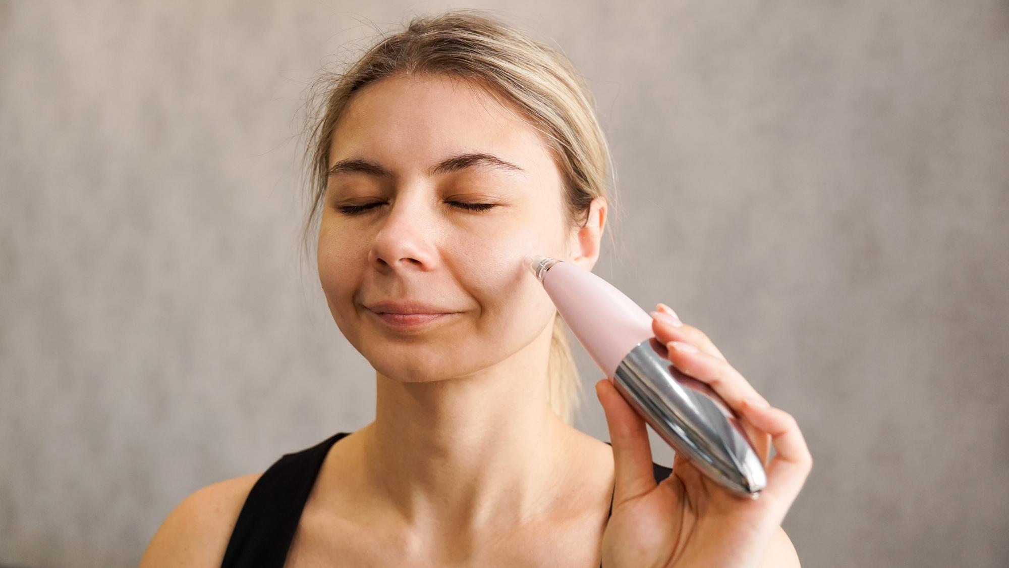 Faut-il vraiment utiliser un aspirateur point noir ?