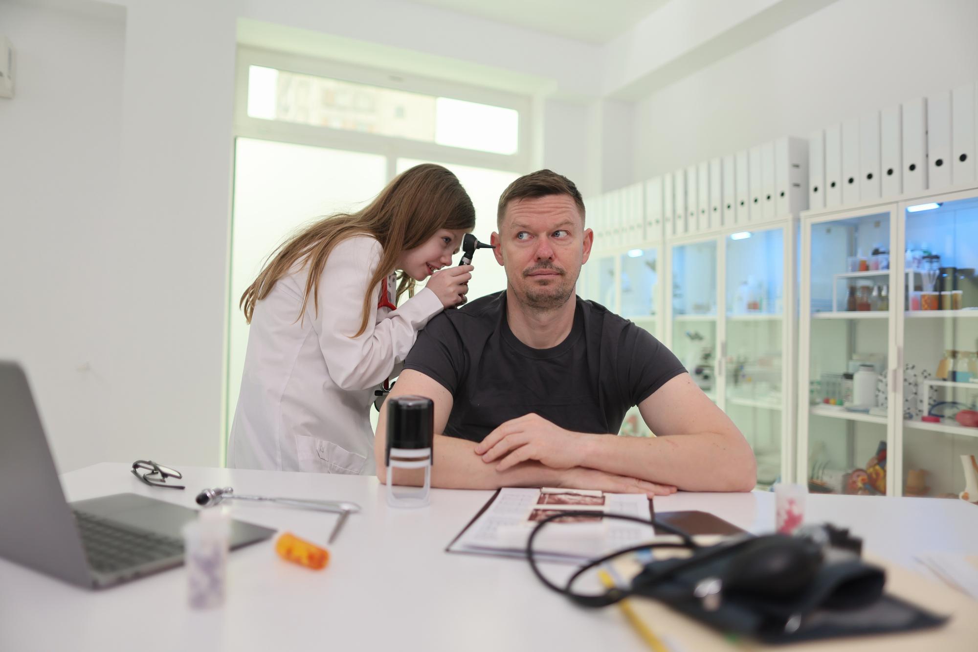 Point noir dans l’oreille ou autre problème plus sérieux ?