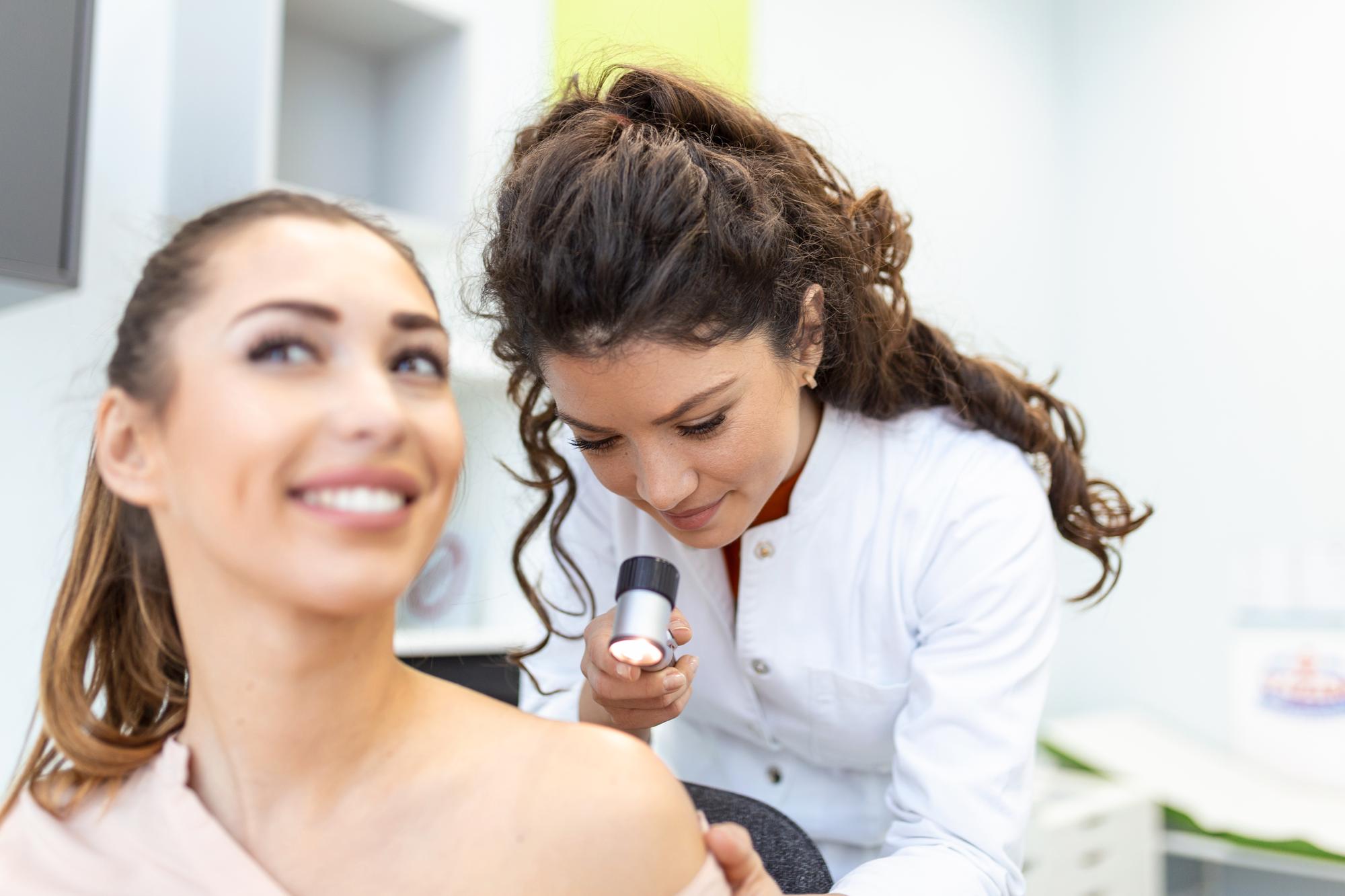 Quand consulter un médecin ou un dermatologue ?